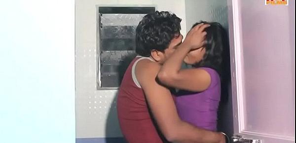  desimasala.co - Bhabhi Romance with Plumber in Bathroom